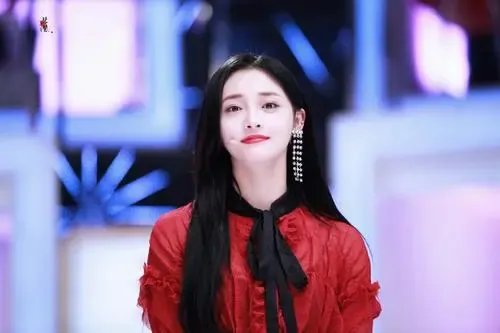 周洁琼发长文告别《爆裂舞台》,她现在的表演为何越来越没自信了呢?