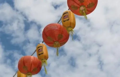 结婚后几天回娘家 结完婚第一次回娘家要带什么东西
