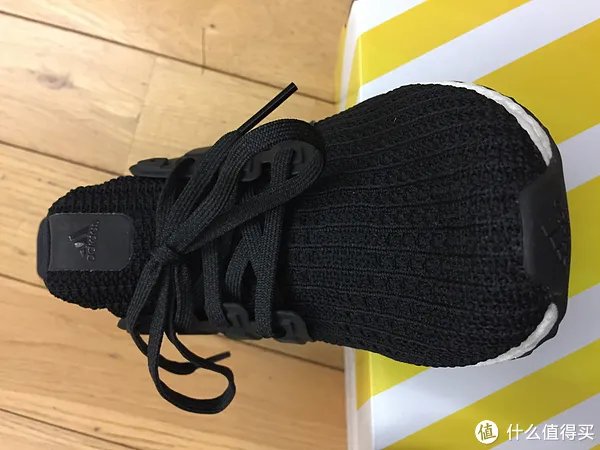做汽车的科技拿来做鞋子？？—ADIDAS 阿迪达斯 ULTRA BOOST4.0 跑鞋 开箱使用