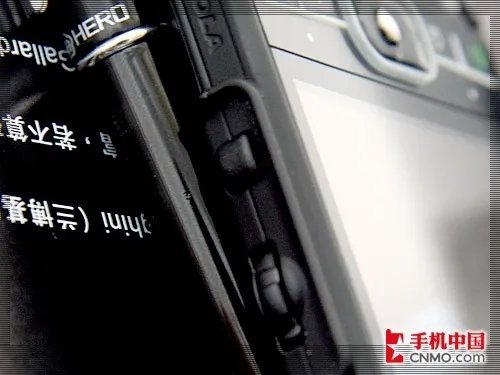 性能远超多普达 MOTO微软智能机Q8评测
