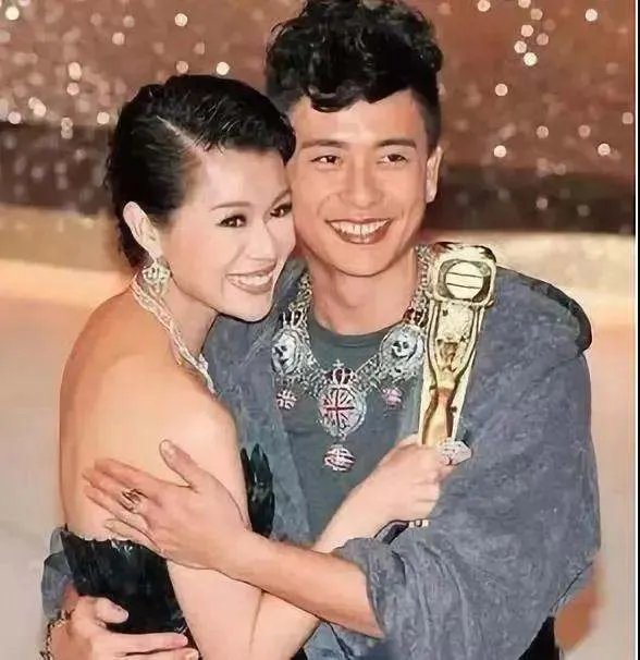 分手多年了,却还是会被张翰郑爽的爱情甜到,你怎么看?